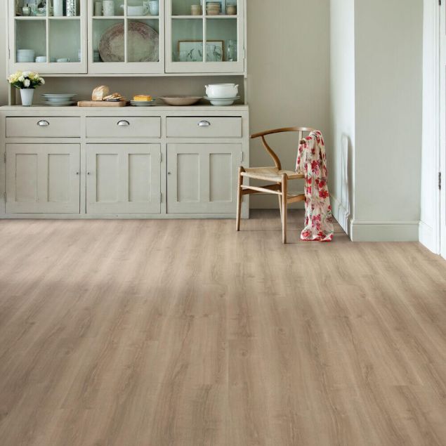 Kiri - Caruna Dryback room shot